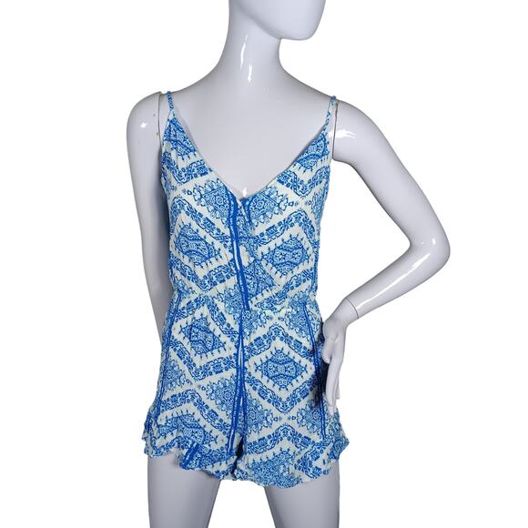 Love Tree Romper Size Large Blue and White Aztec Print Adjustable Straps - Picture 1 of 12